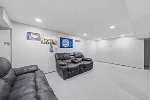 14223 S Wallace Ave, Riverdale, IL 60827 - Photo 15