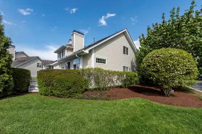 32958 N Stone Manor Drive, Grayslake, IL 60030 - Photo 35