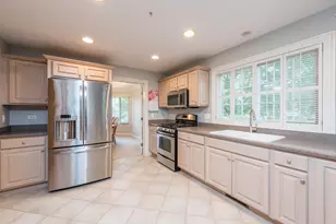 32958 N Stone Manor Dr, Grayslake, IL 60030 - Photo 11