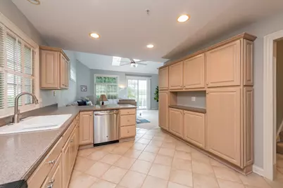 32958 N Stone Manor Drive, Grayslake, IL 60030 - Photo 9