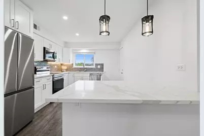 408 Kensington Road #E, Mount Prospect, IL 60056 - Photo 9