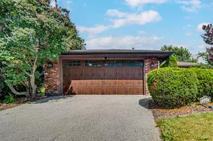 15601 Ridgeland Ave, Oak Forest, IL 60452 - Photo 3