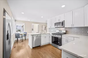 607 Grace Ln, Schaumburg, IL 60193 - Photo 9