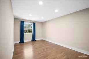 607 Grace Ln, Schaumburg, IL 60193 - Photo 13