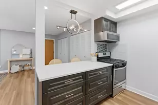 1115 Royal St George Dr, Naperville, IL 60563 - Photo 9