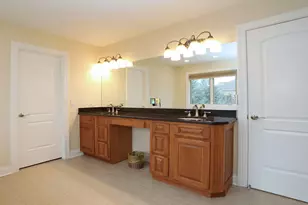 310 Jennifer Ln, Roselle, IL 60172 - Photo 25