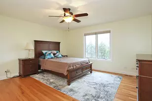 310 Jennifer Ln, Roselle, IL 60172 - Photo 31