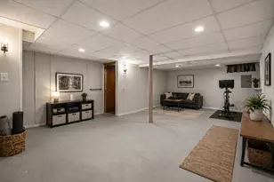 1125 Cedar Ave, Elgin, IL 60120 - Photo 33