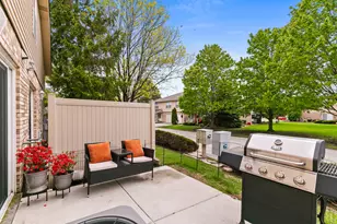 9348 Meadowview Dr, Orland Hills, IL 60487 - Photo 19