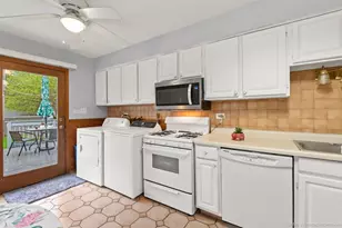16738 Hilltop Ave, Orland Hills, IL 60487 - Photo 9