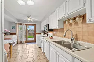 16738 Hilltop Ave, Orland Hills, IL 60487 - Photo 5
