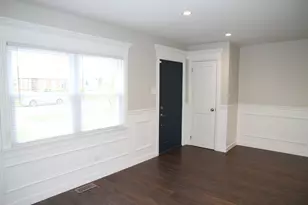 9042 S Emerald Ave, Chicago, IL 60620 - Photo 7