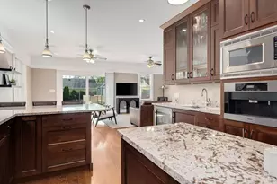 333 Kenmore Ave, Elmhurst, IL 60126 - Photo 9