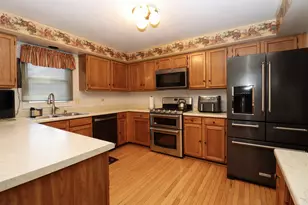 35 Meyerson Way, Wheeling, IL 60090 - Photo 11