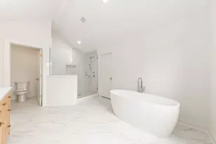660 N Eagle St, Naperville, IL 60563 - Photo 25
