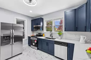 10151 S Ave M, Chicago, IL 60617 - Photo 9