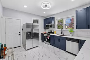 10151 S Ave M, Chicago, IL 60617 - Photo 11
