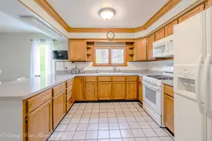 45W984 McDonald Rd, Hampshire, IL 60140 - Photo 13