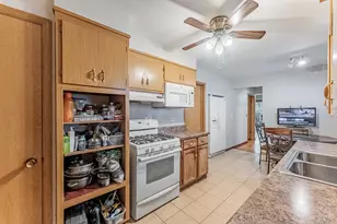 1313 N 22nd Ave, Melrose Park, IL 60160 - Photo 9