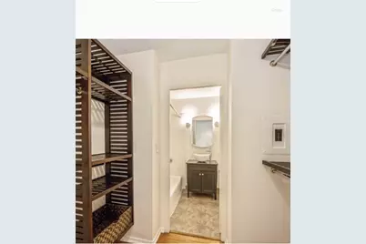 21 W Goethe Street #9J, Chicago, IL 60610 - Photo 11