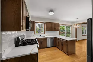 1749 E Bailey Rd, Naperville, IL 60565 - Photo 7
