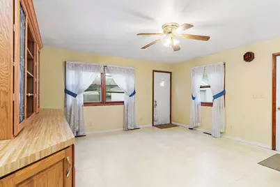148 Holly Street, Dekalb, IL 60115 - Photo 17