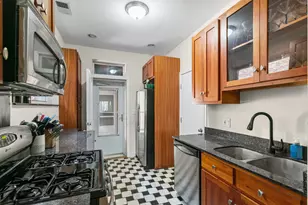 7654 N Greenview Ave, Chicago, IL 60626 - Photo 11