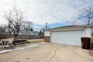 126 Indiana St, Park Forest, IL 60466 - Photo 17