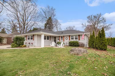 3804 Grove Avenue, McHenry, IL 60050 - Photo 1
