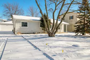 146 Springleaf Dr, Bolingbrook, IL 60440 - Photo 9