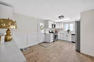 17093 Somonauk Rd, Dekalb, IL 60115 - Photo 11