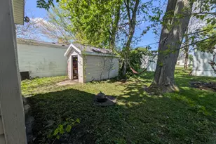 725 Michelle Dr, Chicago Heights, IL 60411 - Photo 15