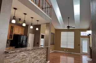 916 Bluebell Cir, Joliet, IL 60431 - Photo 3