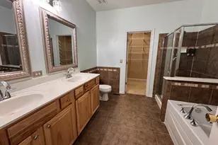 916 Bluebell Cir, Joliet, IL 60431 - Photo 7