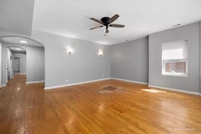 7611 S Essex Avenue, Chicago, IL 60649 - Photo 13