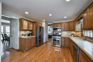 1702 La Palma Ct, Wheaton, IL 60189 - Photo 5