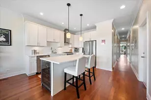 1426 W Irving Park Rd, Chicago, IL 60613 - Photo 11