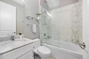 1426 W Irving Park Rd, Chicago, IL 60613 - Photo 17