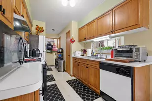 14762 Kenton Ave, Midlothian, IL 60445 - Photo 5
