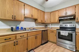 3623 34th St, Moline, IL 61265 - Photo 13
