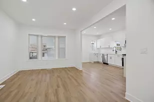 7000 S Eberhart Ave, Chicago, IL 60637 - Photo 5
