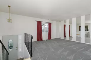 5003 45th Ave Ct, Moline, IL 61265 - Photo 3