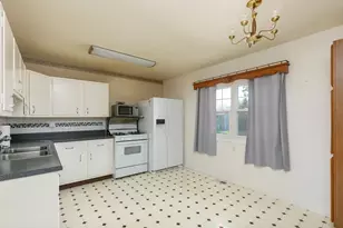 5003 45th Ave Ct, Moline, IL 61265 - Photo 7