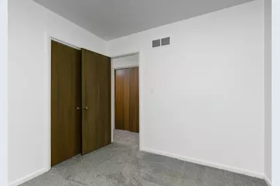 5003 45th Avenue Court, Moline, IL 61265 - Photo 9
