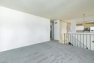 5003 45th Ave Ct, Moline, IL 61265 - Photo 5
