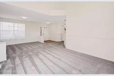 268 Arlington Court #268, Carol Stream, IL 60188 - Photo 5