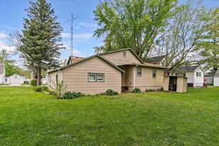 309 North St, Earlville, IL 60518 - Photo 13