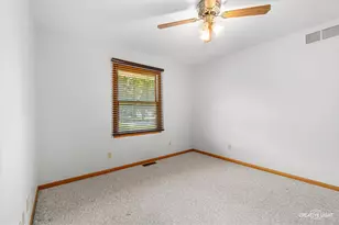 2019 Pauline Pl, Plano, IL 60545 - Photo 19