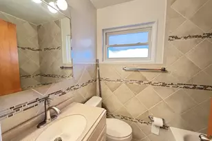 4932 Crain St, Skokie, IL 60077 - Photo 15