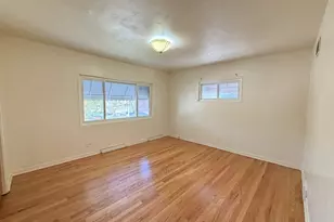 4932 Crain St, Skokie, IL 60077 - Photo 9